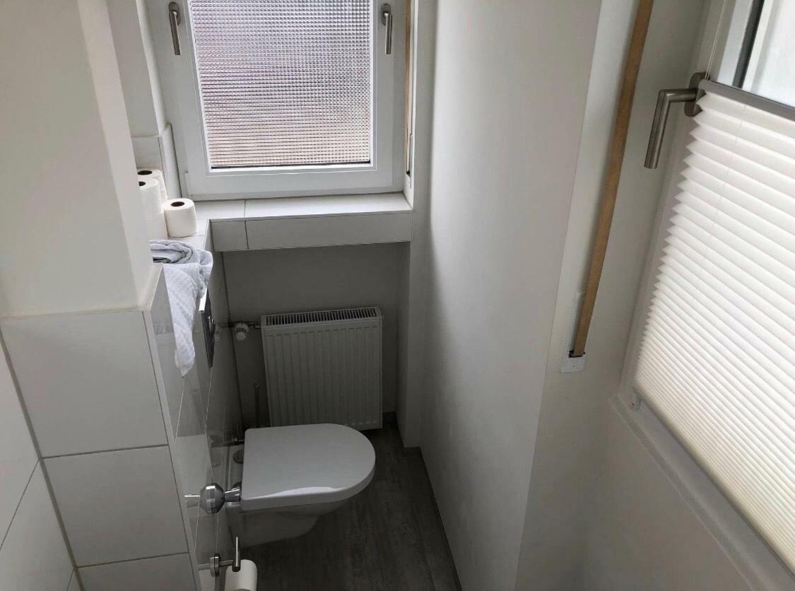 Moderne Und Gemuetliches Appartement Im Eg Mit Eigenem Zugang In Guter Wohnlage Mülheim an der Ruhr Eksteriør bilde